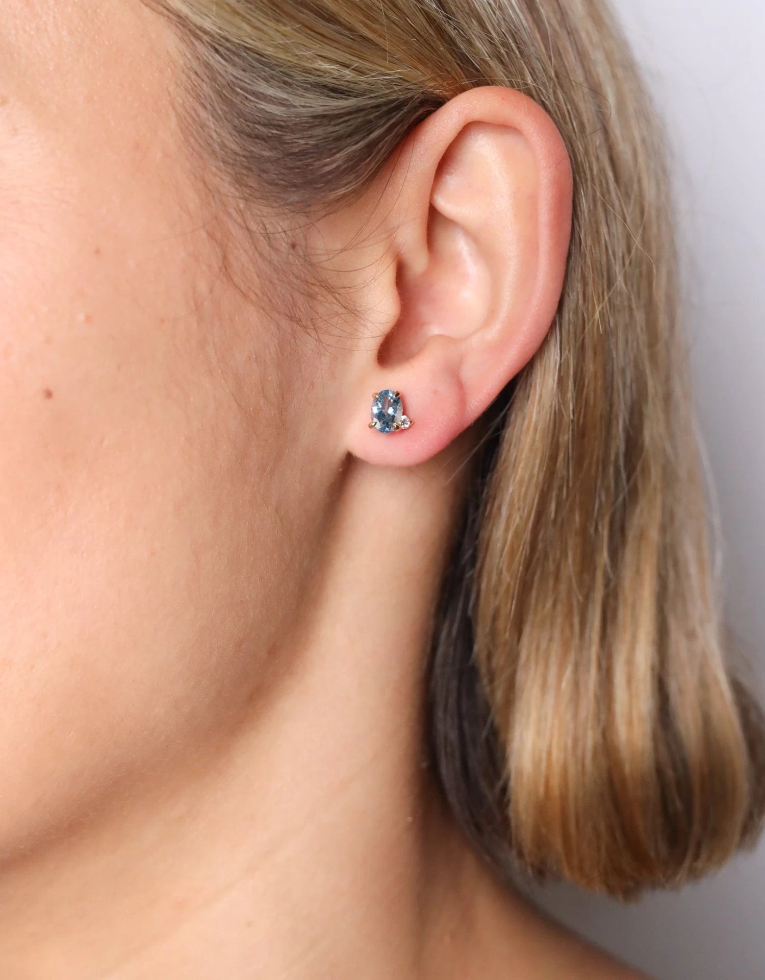 Arracades Aquamarine Romance - Image 2